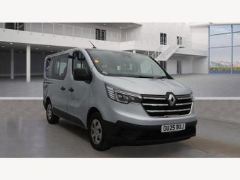 Renault Trafic 2.0 dci Advance WAV 5 seat.
