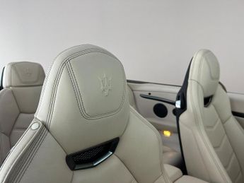 Maserati GranCabrio 4.7 V8 Sport Nerissimo MC Shift Euro 6 2dr