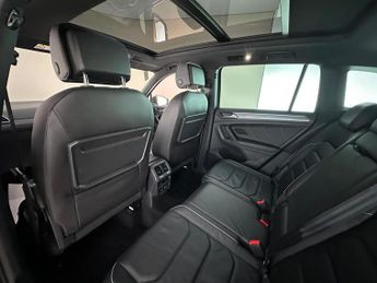 Volkswagen Tiguan 2.0 TDI R-Line DSG 4Motion Euro 6 (s/s) 5dr