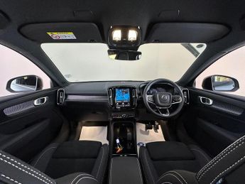 Volvo EX40 Single Motor Extended Range 82kWh Plus Black Edition Auto 5dr