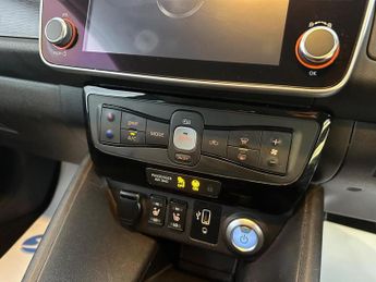 Nissan Leaf 40kWh N-Connecta Auto 5dr