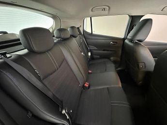 Nissan Leaf 40kWh N-Connecta Auto 5dr