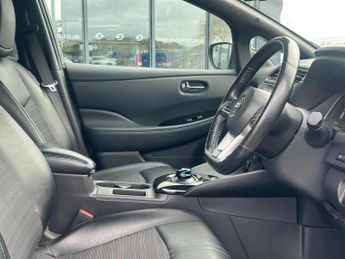 Nissan Leaf 40kWh N-Connecta Auto 5dr