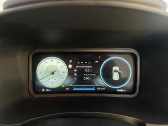 Hyundai KONA 64kWh Premium Auto 5dr (10.5kW Charger)