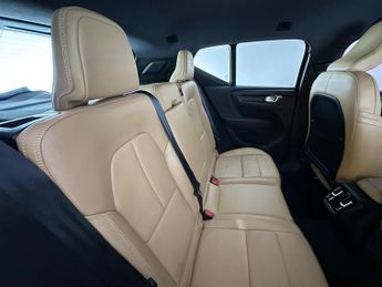 Volvo XC40 2.0 D3 Inscription Pro Auto Euro 6 (s/s) 5dr