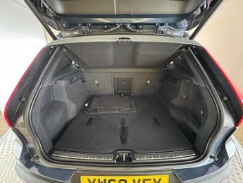 Volvo XC40 2.0 D3 Inscription Pro Auto Euro 6 (s/s) 5dr