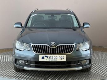 Skoda Superb 2.0 TDI Outdoor Plus DSG 4WD Euro 5 5dr