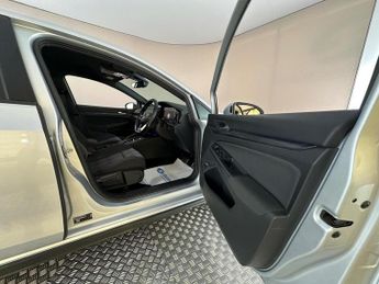 Volkswagen Golf 1.4 TSI 13kWh GTE DSG Euro 6 (s/s) 5dr