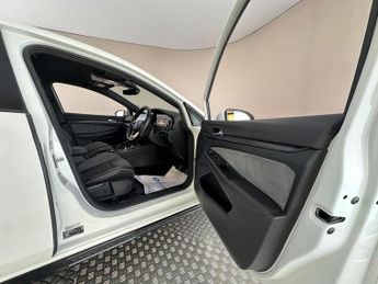 Volkswagen Golf 1.5 eTSI MHEV R-Line DSG Euro 6 (s/s) 5dr