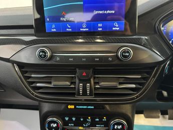 Ford Focus 1.0T EcoBoost ST-Line X Auto Euro 6 (s/s) 5dr