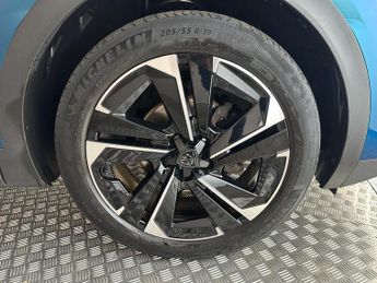 Peugeot 408 1.2 PureTech Allure Premium Fastback EAT Euro 6 (s/s) 5dr