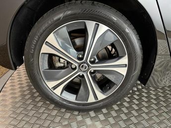 Nissan Leaf 40kWh Tekna Auto 5dr