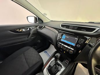 Nissan Qashqai 1.2 DIG-T N-Connecta XTRON 2WD Euro 6 (s/s) 5dr