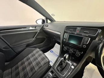 Volkswagen Golf 2.0 TDI BlueMotion Tech GTD (Nav) DSG Euro 6 (s/s) 5dr