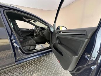 Volkswagen Golf 2.0 TDI BlueMotion Tech GTD (Nav) DSG Euro 6 (s/s) 5dr