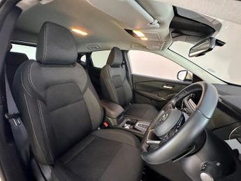 Nissan Qashqai 1.3 DIG-T MHEV N-Connecta XTRON Euro 6 (s/s) 5dr