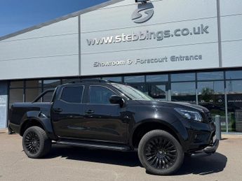 Nissan Navara 2.3 dCi Tekna Auto 4WD Euro 6 4dr