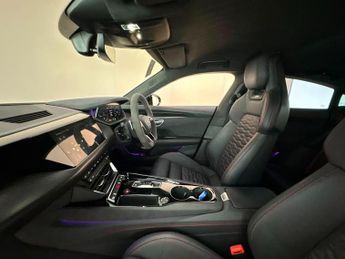 Audi RS e-tron GT 93.4kWh Carbon Vorsprung Auto quattro 4dr