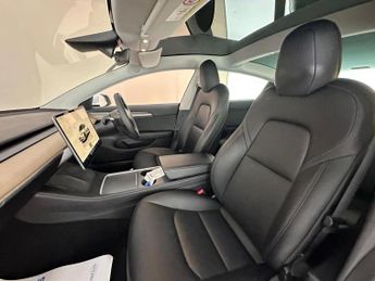 Tesla Model 3 Auto RWD 4dr