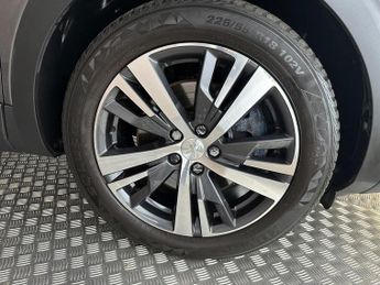 Peugeot 3008 1.6 13.2kWh Allure e-EAT Euro 6 (s/s) 5dr