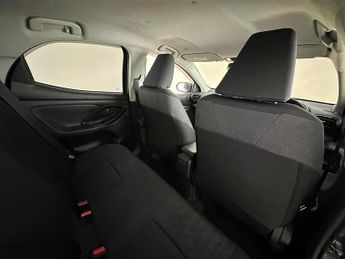 Toyota Yaris 1.5 VVT-h Design E-CVT Euro 6 (s/s) 5dr