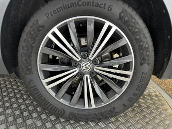 Volkswagen Tiguan Allspace 2.0 TDI SE Nav DSG 4Motion Euro 6 (s/s) 5dr
