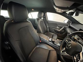 Mercedes-Benz A Class 1.5 A180d Sport (Executive) 7G-DCT Euro 6 (s/s) 5dr