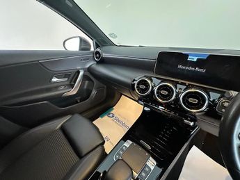 Mercedes-Benz A Class 1.5 A180d Sport (Executive) 7G-DCT Euro 6 (s/s) 5dr