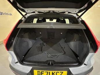 Volvo XC40 1.5 T3 R-Design Auto Euro 6 (s/s) 5dr