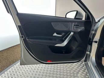 Mercedes-Benz A Class 1.3 A180 Sport 7G-DCT Euro 6 (s/s) 5dr