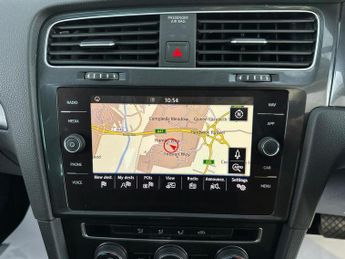 Volkswagen e-Golf 35.8kWh e-Golf Auto 5dr