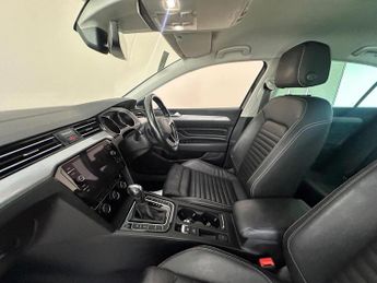Volkswagen Passat 2.0 TDI EVO SEL DSG Euro 6 (s/s) 4dr