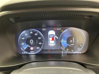 Volvo XC40 1.5h T5 Twin Engine Recharge 10.7kWh R-Design Auto Euro 6 (s/s) 