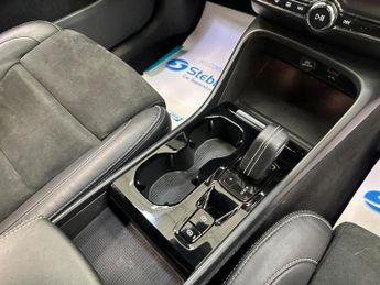 Volvo XC40 1.5h T5 Twin Engine Recharge 10.7kWh R-Design Auto Euro 6 (s/s) 