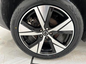 Volvo XC40 1.5h T5 Twin Engine Recharge 10.7kWh R-Design Auto Euro 6 (s/s)