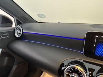 Mercedes-Benz A Class 1.5 A180d AMG Line (Premium) 7G-DCT Euro 6 (s/s) 5dr