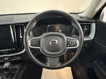 Volvo XC60 2.0 D4 Momentum Auto AWD Euro 6 (s/s) 5dr