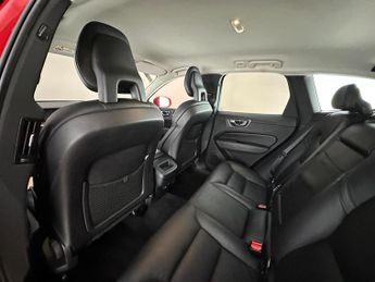Volvo XC60 2.0 D4 Momentum Auto AWD Euro 6 (s/s) 5dr
