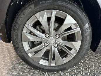 Peugeot E-208 50kWh Allure Premium Auto 5dr