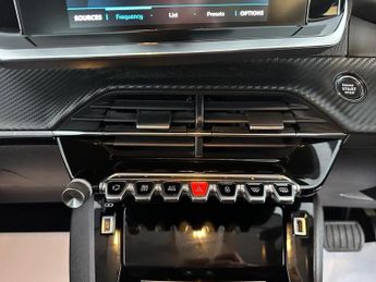 Peugeot E-208 50kWh Allure Premium Auto 5dr