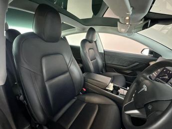 Tesla Model 3 Standard Range Plus Auto RWD 4dr