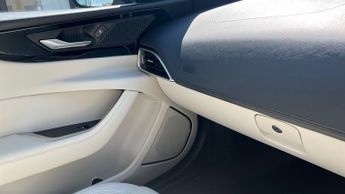 Jaguar XE 2.0d SE 4dr Auto