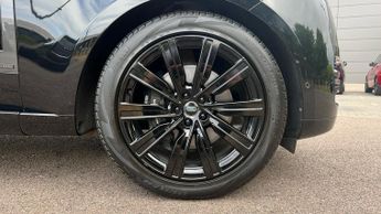 Land Rover Range Rover 3.0 D350 Autobiography 4dr Auto With Massage Seats and Sliding P