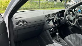 Volkswagen Tiguan 1.4 TSI eHybrid R-Line 5dr DSG (Navigation)(Dual Zone Climate Co