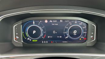 Volkswagen Tiguan 1.4 TSI eHybrid R-Line 5dr DSG (Navigation)(Dual Zone Climate Co