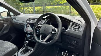 Volkswagen Tiguan 1.4 TSI eHybrid R-Line 5dr DSG (Navigation)(Dual Zone Climate Co
