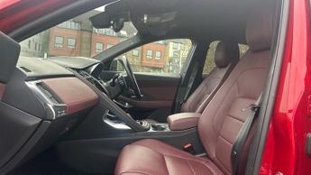 Jaguar E-PACE 1.5 P300e R-Dynamic SE 5dr Auto Privacy glass  heated seats  rea