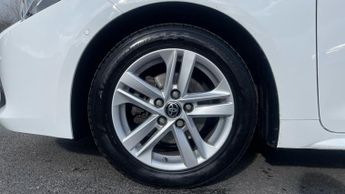 Toyota Corolla 1.8 VVT-i Hybrid Icon Tech 5dr CVT - Heated Front Seats - Revers
