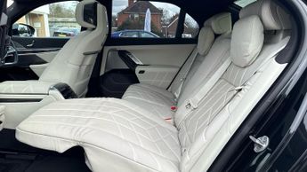 BMW i7 400kW xDrive60 Excellence Pro 105.7kWh 4dr Auto with 1 Owner  Pa
