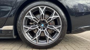 BMW i7 400kW xDrive60 Excellence Pro 105.7kWh 4dr Auto with 1 Owner  Pa